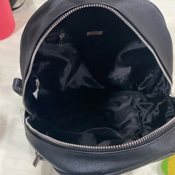 Backpack - Picture 3 of 3